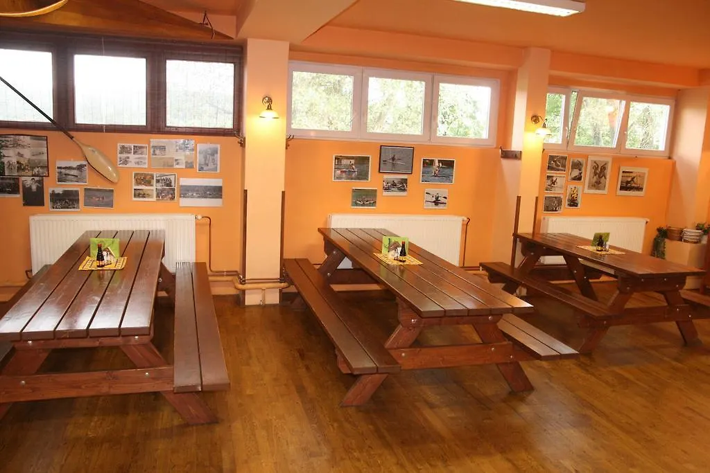 Hostel Boathouse-1